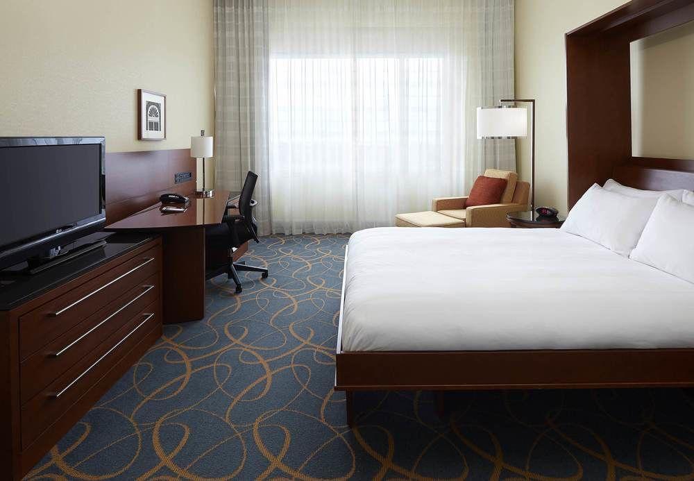 มอนทรีออล แอร์พอร์ต แมริออท อิน - เทอร์มินอล โฮเต็ล Hotel ดอร์วาล ภายนอก รูปภาพ