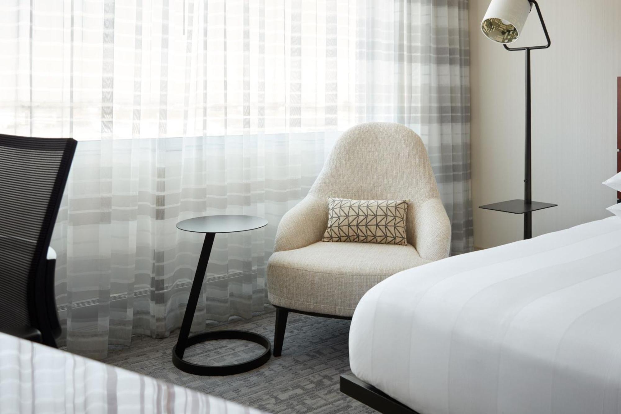มอนทรีออล แอร์พอร์ต แมริออท อิน - เทอร์มินอล โฮเต็ล Hotel ดอร์วาล ภายนอก รูปภาพ