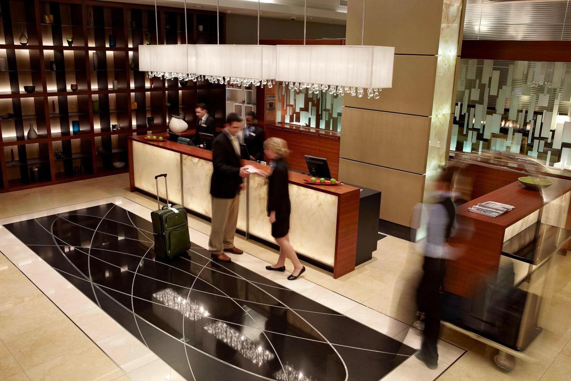 มอนทรีออล แอร์พอร์ต แมริออท อิน - เทอร์มินอล โฮเต็ล Hotel ดอร์วาล ภายนอก รูปภาพ