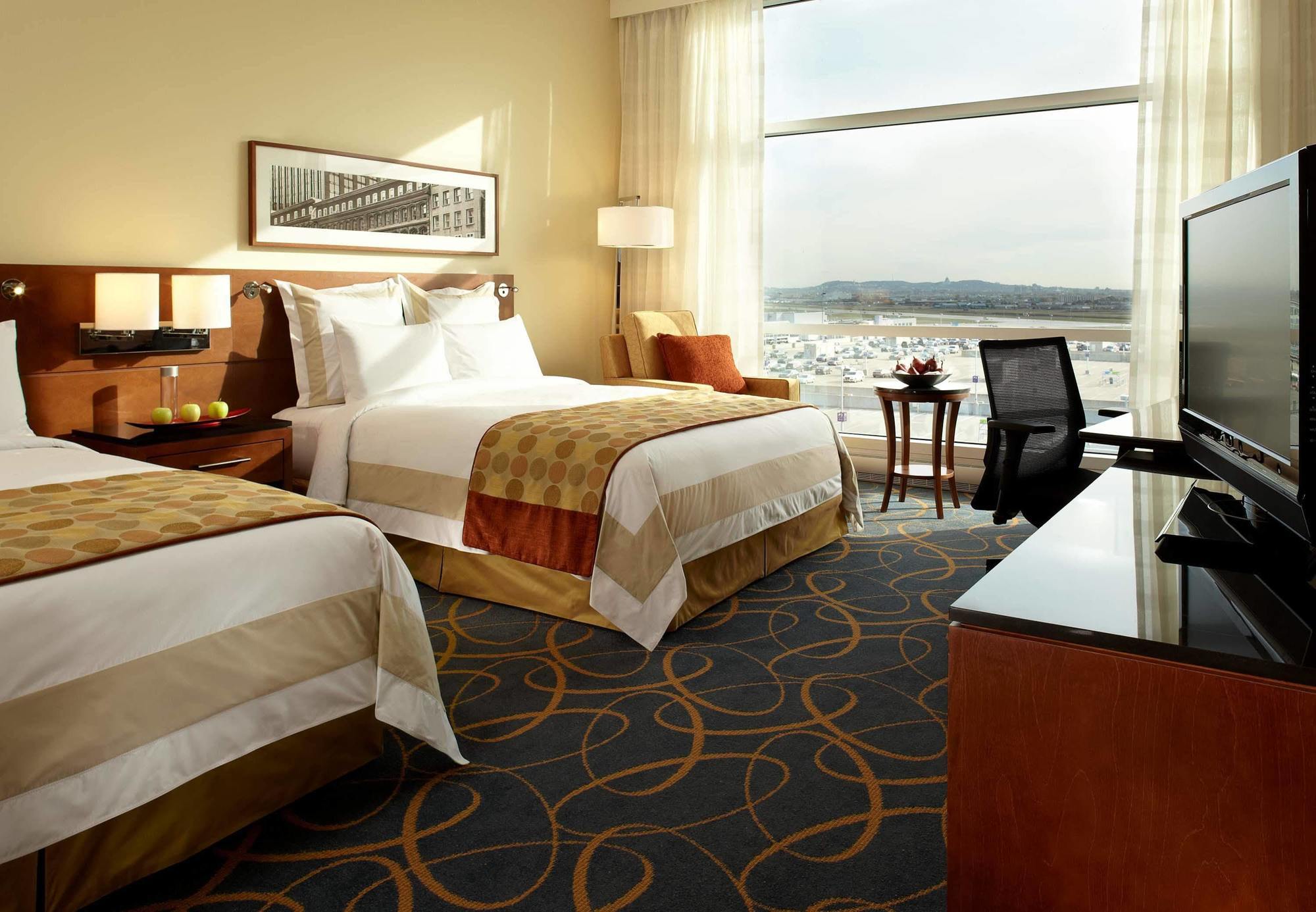 มอนทรีออล แอร์พอร์ต แมริออท อิน - เทอร์มินอล โฮเต็ล Hotel ดอร์วาล ภายนอก รูปภาพ