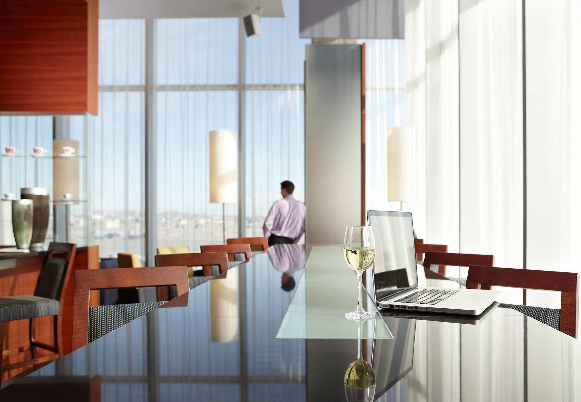 มอนทรีออล แอร์พอร์ต แมริออท อิน - เทอร์มินอล โฮเต็ล Hotel ดอร์วาล ภายนอก รูปภาพ