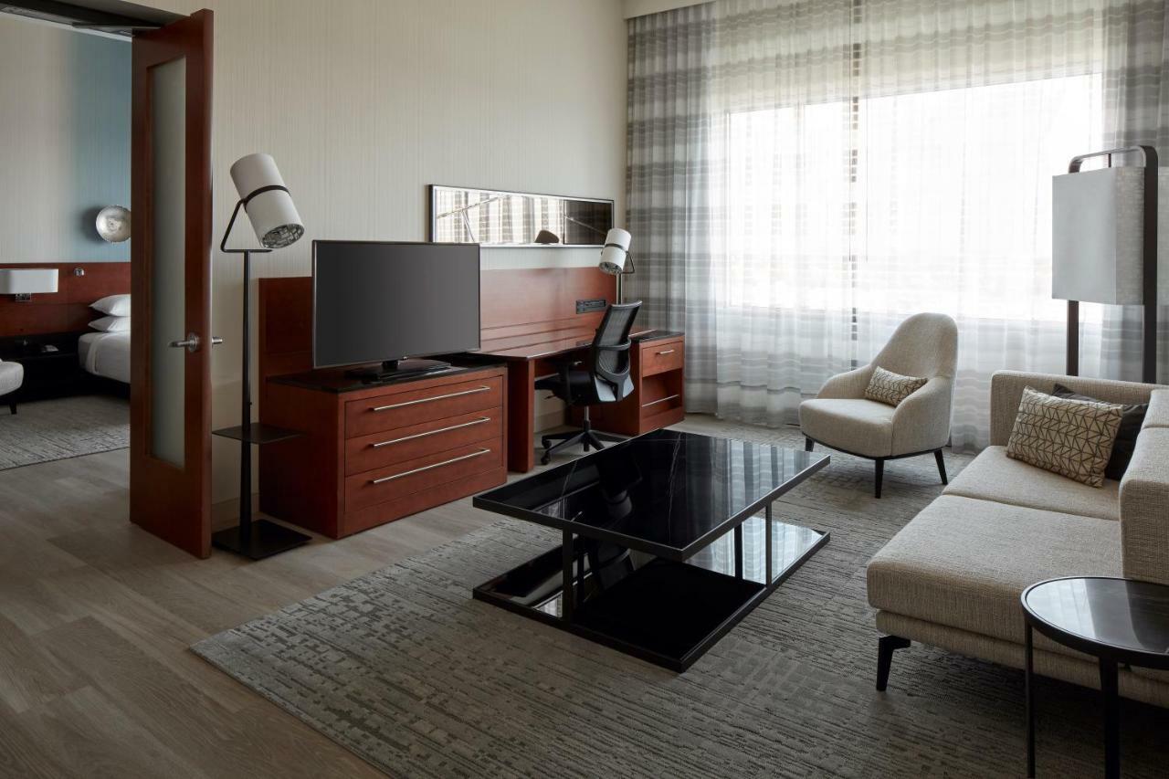 มอนทรีออล แอร์พอร์ต แมริออท อิน - เทอร์มินอล โฮเต็ล Hotel ดอร์วาล ภายนอก รูปภาพ